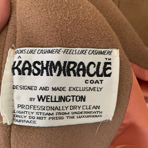 Vintage Coat - Picture 7 of 10